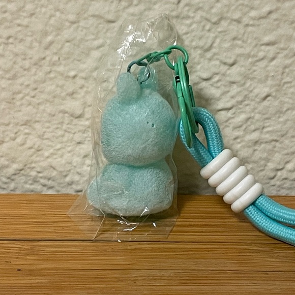 Labubu Plush keychain - Picture 3 of 4